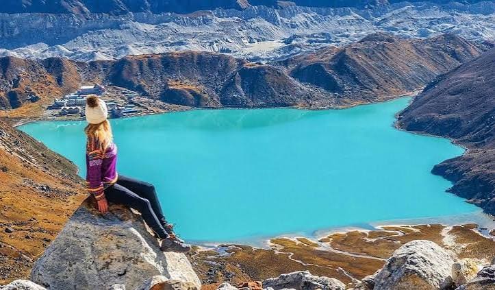 Gokyo Lake Trek: Turquoise Waters & Himalayan Panorama photo 8