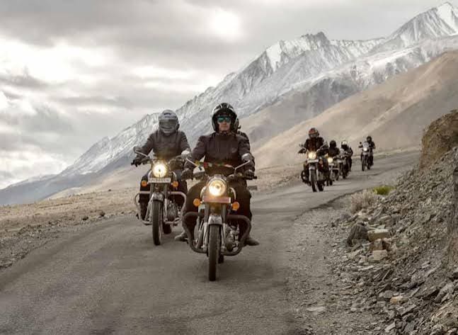 HIMALAYAN BIKE RIDE ADVENTURE - LADAKH photo 7