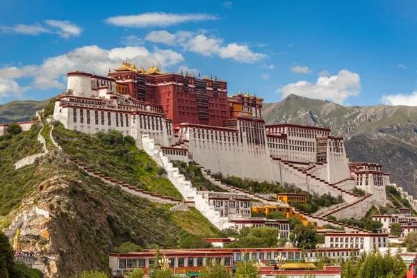 HOLY MT. KAILASH, MANASARUVAR & LHASA TOUR